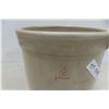 Image 2 : Medalta 2 Gal Stoneware Crock