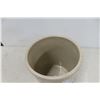 Image 4 : Medalta 2 Gal Stoneware Crock