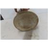 Image 6 : Medalta 2 Gal Stoneware Crock