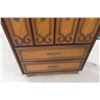 Image 4 : Dresser 48" x 36" x 18"