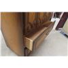 Image 7 : Dresser 48" x 36" x 18"