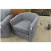 Image 5 : Couch/Hide-a-Bed & Matching Swivel Armchair 72" Wide