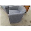 Image 6 : Couch/Hide-a-Bed & Matching Swivel Armchair 72" Wide