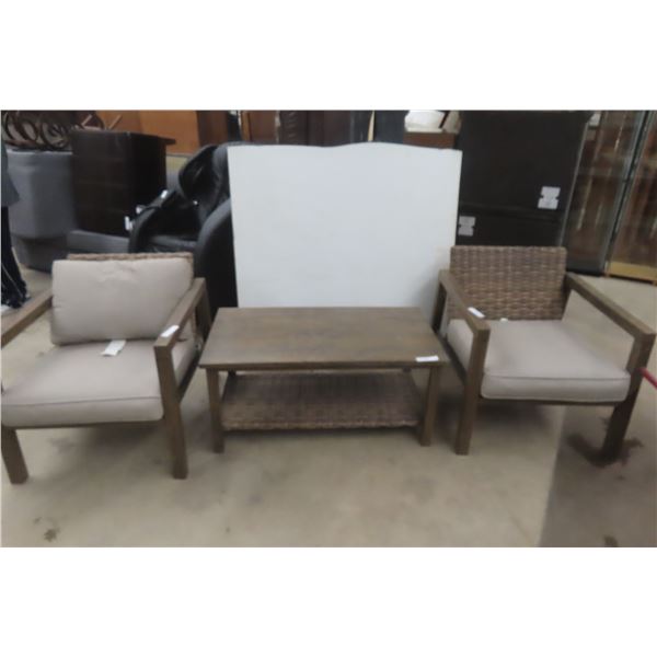 2 Sunroom Chairs & Coffee Table 18" x 22" x 40"