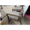 Image 6 : 2 Sunroom Chairs & Coffee Table 18" x 22" x 40"