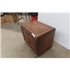 Image 4 : End Table 21" x 25" x 16"