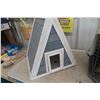 Image 7 : Pet Kennel 18" x 16" x 13" and Cat House 20" x 19" x 21"