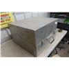 Image 2 : Aluminum Hinged Transport Case 14" x 22" x 22"