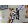 Image 6 : Tape Measure 200', 100', 25', Screwbit Set, Pliers, Frames, Multimeter