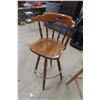 Image 5 : 2 Swivel Bar Stools 4th Drink Match