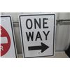 Image 3 : 2x Traffic Sign One Way 18" x 24" & Do Not Enter 24" x 24"