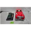 Image 4 : Vintage 15" Tin Metal Jaguar Convertible and Bburago 1948 Jaguar XK 120 Coupe – 1/25th Scale