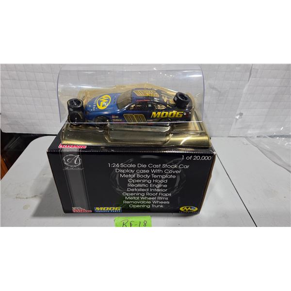 Moog Chassis NASCAR 00 Race Car – Ford Taurus 1/25th Scale in Display Case
