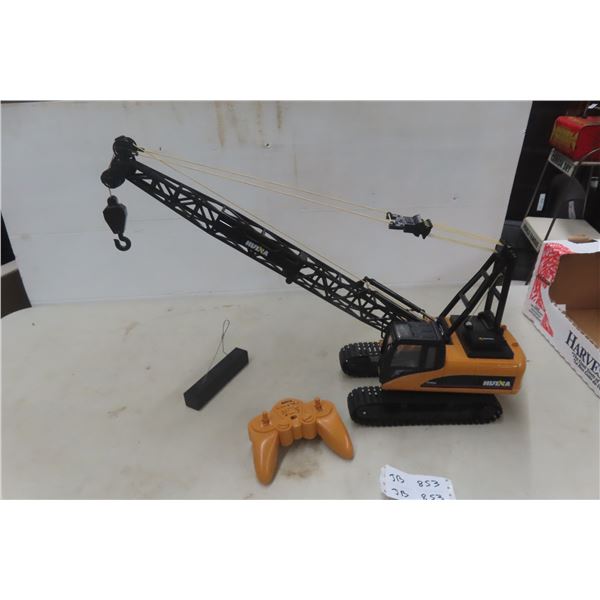 Huina Crane with Remote, Battery, and Charger