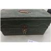 Image 6 : Old Metal Fishing Tackle Box 3/4 Full of Tackle