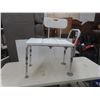 Image 1 : Adjustable Medi Bathtub Chair