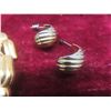 Image 20 : Fashion Jewelry – Necklace, Earrings, Beaded Necklace, Brooches, and Gold Tone Chain