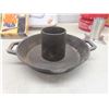 Image 6 : Double Electric Burner, Chicken Roaster, Football Travel Mugs, Tent Pegs, Cast Iron Chicken