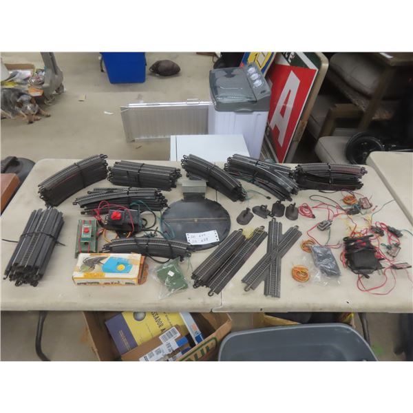 Model Trains and Tracks, Transformers, Turntable, Landscape Products – HO Scale