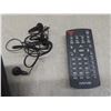 Image 7 : Craig Dual Screen 7" Portable DVD/CD Player and 2 Portable Chair Cushions