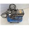 Image 4 : Mastercraft 2-Gallon Air Compressor