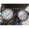 Image 5 : Mastercraft 2-Gallon Air Compressor
