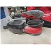 Image 4 : Milwaukee Power 5" Random Orbit Sander w/ Sanding Discs