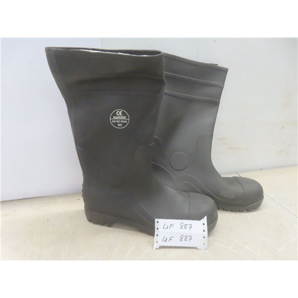 New Steel-Toed Boots – Size 11