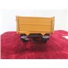 Image 3 : Ertl 1946 Chevy Dump Truck – 1/16 Scale, Needs TLC, Front Wheel Broken Off