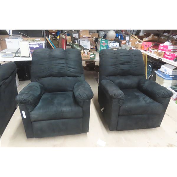 Matching Recliner Chairs – Qty 2