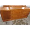 Image 3 : 4-Piece Oak Bedroom Set – Dresser 29" x 66" x 18" and Tri Mirror 45" x 51" +
