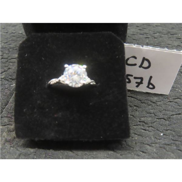 New 925 Sterling Silver 1.5ct Simulated Diamond (C2) Twist Ring — Size 7 — White Gold Overlay