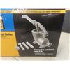 Image 6 : New Power Fist 5-Pound Sausage Stuffer