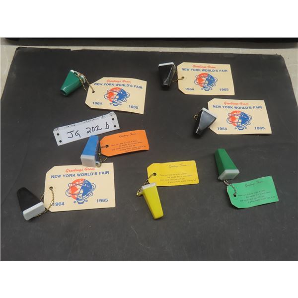 4 New York World's Fair 1964–1965 Souvenir Picture Viewer Keychains of the Unisphere