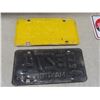 Image 5 : 7 Manitoba License Plates — 1958, 1964, 1971, 1976 — Plus 4 License Tags and Novelty Plate