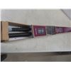 Image 11 : 3 Wood Blinds with Hardware and Drapery Rod