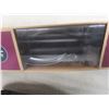 Image 13 : 3 Wood Blinds with Hardware and Drapery Rod