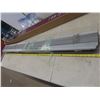 Image 9 : 3 Wood Blinds with Hardware and Drapery Rod
