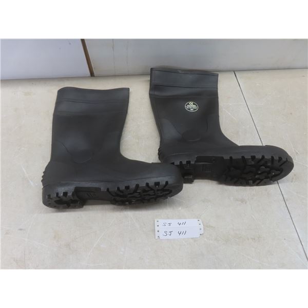 New Steel Toe Rubber Boots — Size 11