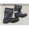 Image 1 : New Steel Toe Rubber Boots — Size 10