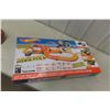 Image 1 : Hot Wheels Challenge Lined Slot Car Race Track