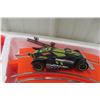 Image 7 : Hot Wheels Challenge Lined Slot Car Race Track