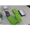 Image 7 : 3 Mobile Cell Phones, Picture Slide and Film Scanner and Hand-Turbine Radio