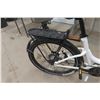 Image 9 : Urbana Ucribe Speed Bella Balloon Tire Bicycle 27"