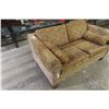 Image 4 : Love Seat, 58" Wide