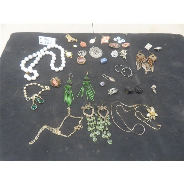 Fashion Jewelry: Necklaces, Beads, Pendants, Earrings, Bracelet, Brooches and More