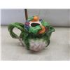 Image 11 : Fitz and Floyd Teapot with 4 Mugs, 2 Serving Bowls and New Tablecloth