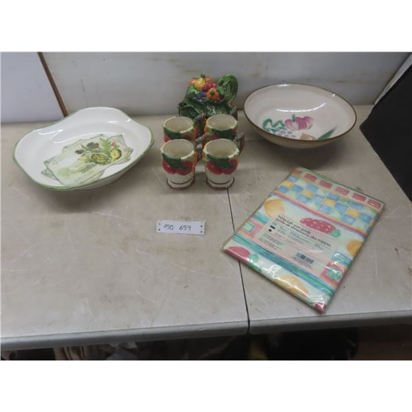 Fitz and Floyd Teapot with 4 Mugs, 2 Serving Bowls and New Tablecloth