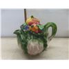 Image 9 : Fitz and Floyd Teapot with 4 Mugs, 2 Serving Bowls and New Tablecloth
