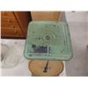 Image 6 : Vintage Lot: Universal Household Scale, Modern Dairies Milk Bottle, Marvel 2-Hole Punch